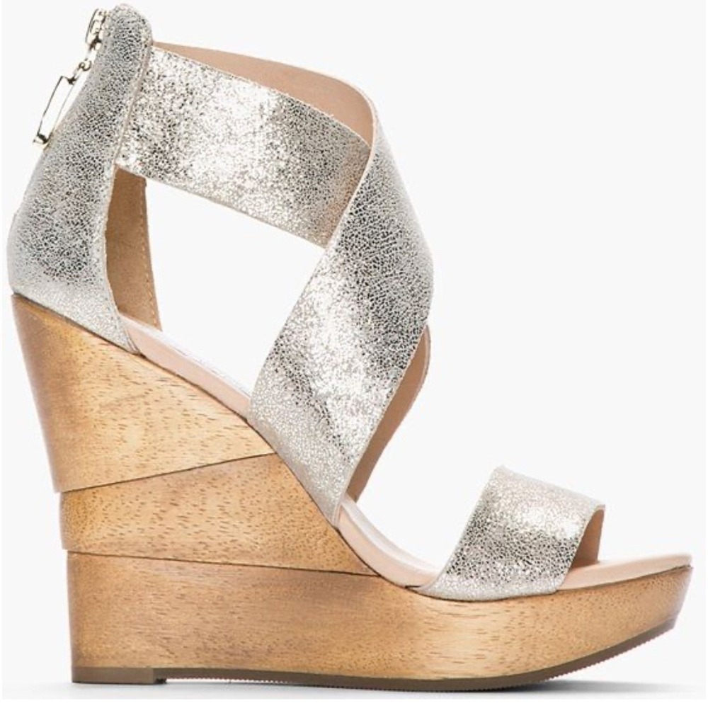 FINAL CLEARANCE Diane Von Furstenberg Wedge sandals gold women's size 9.5
